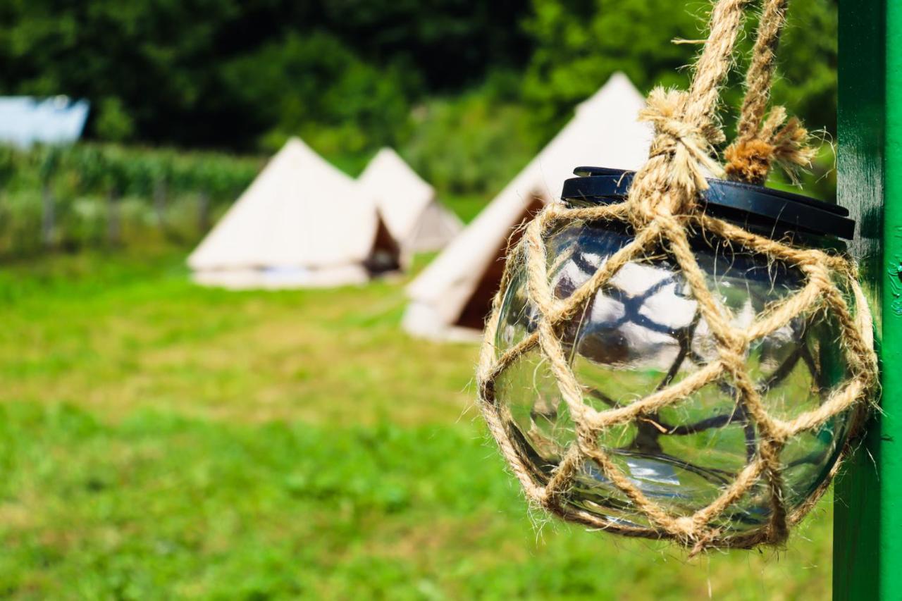 Luna Rock Glamping Brezoi - Blue Scai Hotel Kültér fotó