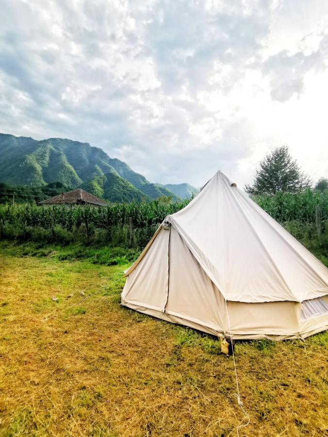 Luna Rock Glamping Brezoi - Blue Scai Kültér fotó