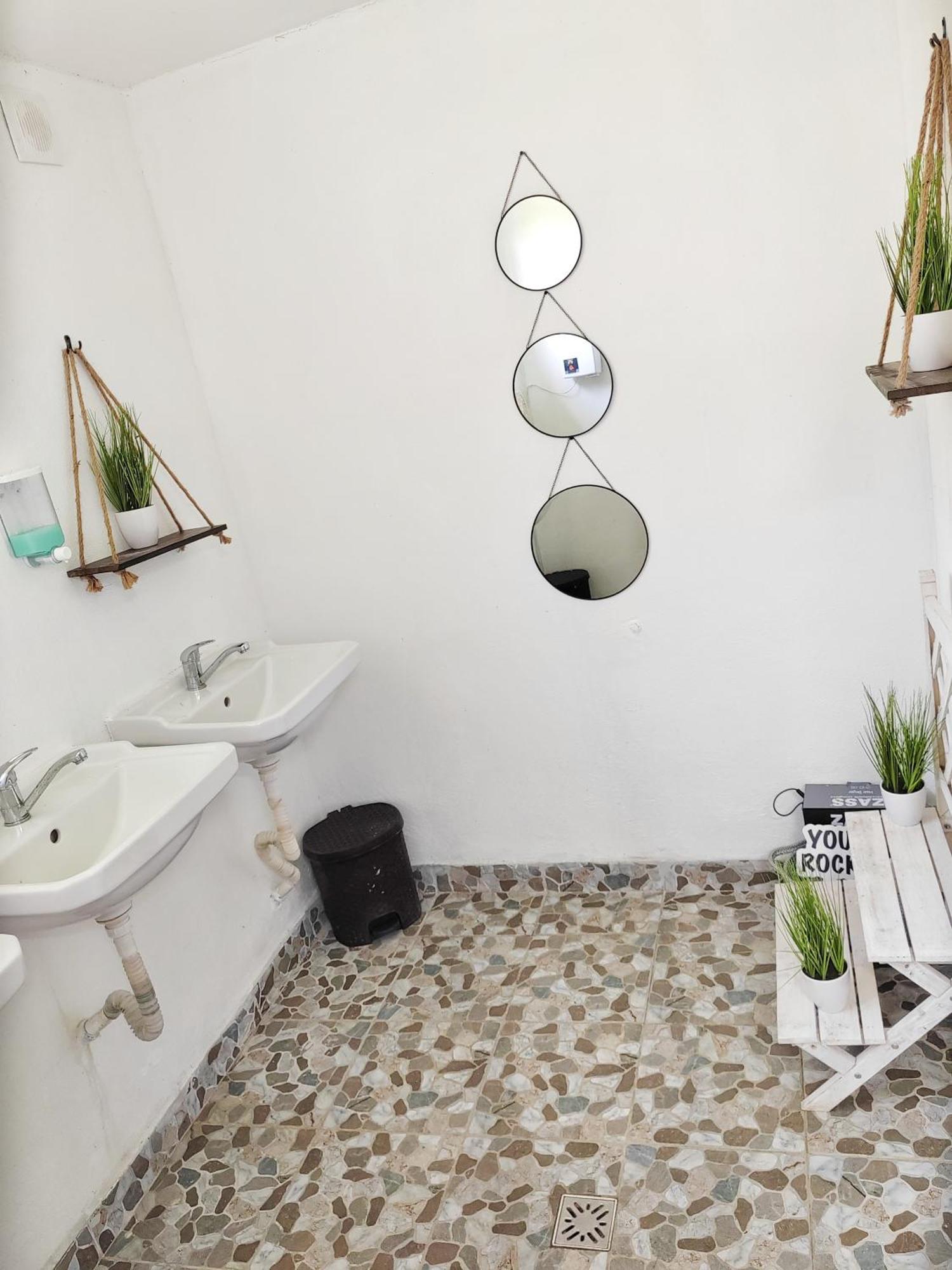 Luna Rock Glamping Brezoi - Blue Scai Kültér fotó