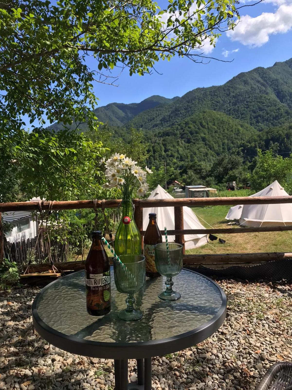 Luna Rock Glamping Brezoi - Blue Scai Kültér fotó