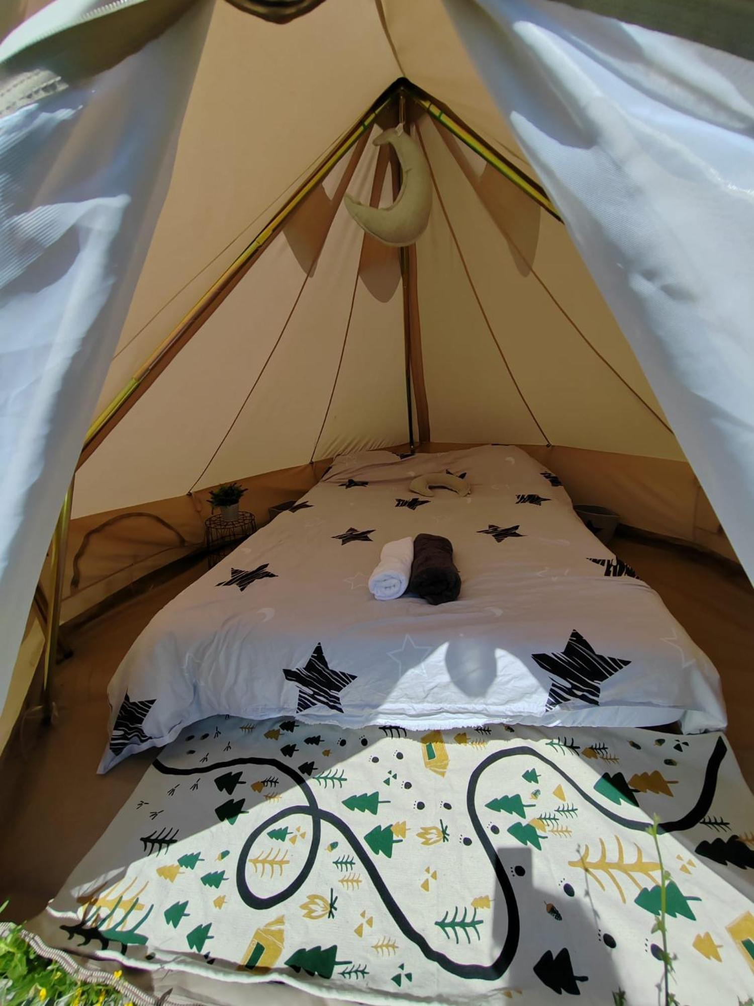 Luna Rock Glamping Brezoi - Blue Scai Kültér fotó